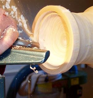 Rolly Munro hollowing tool in use with a push cut